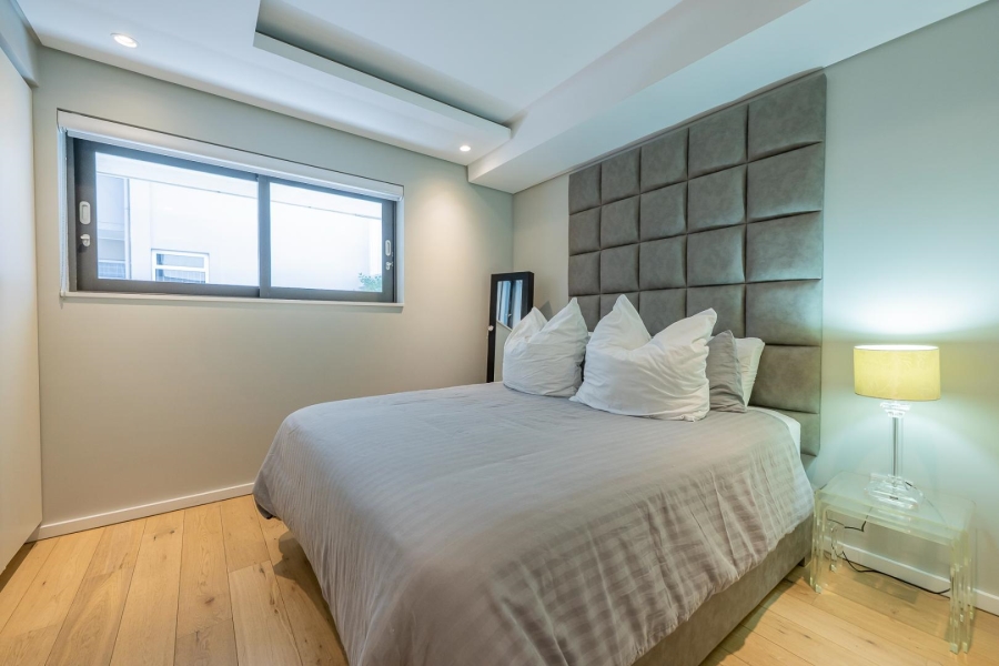 2 Bedroom Property for Sale in Sea Point Western Cape